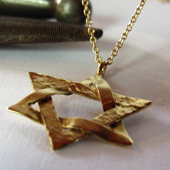 Star of David necklace. Magen David necklace.